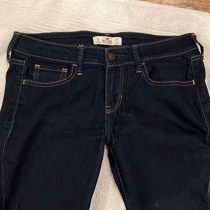 Hollister jeans size 3 shirt